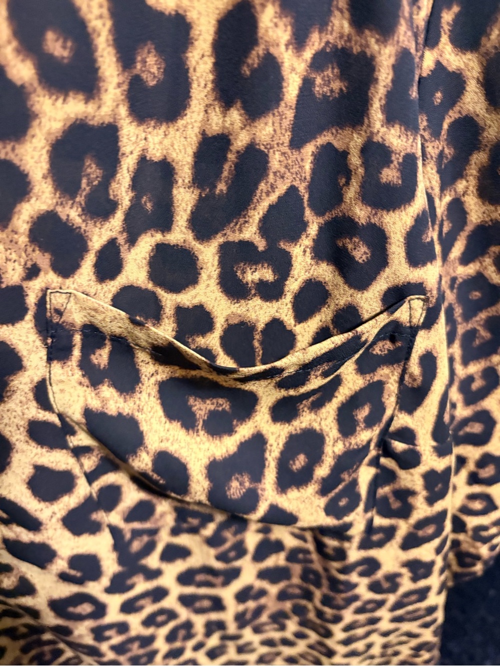 Torrid Harper Leopard Print V-Neck Blouse - Brown and Black Size 4x - Picture 2 of 4